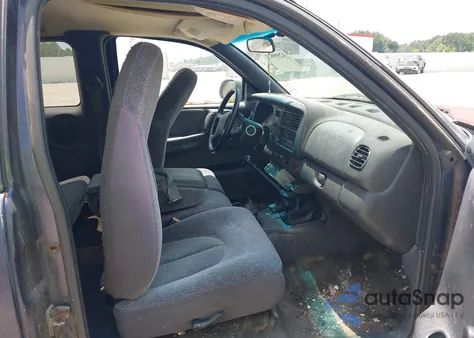 1998 Dodge Dakota Slt/Sport z USA, uszkodzony, nr VIN 1B7GL22Y8WS597187